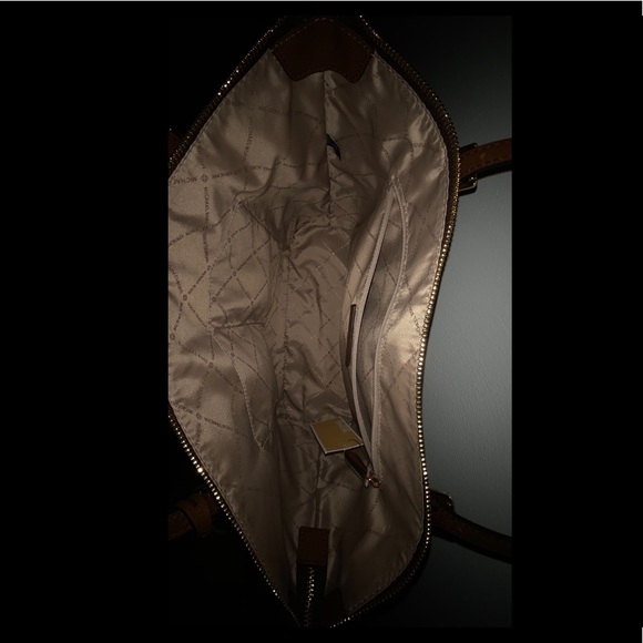 🌸NWT Michael Kors Large Ciara shoulder bag - Picture 4 of 6